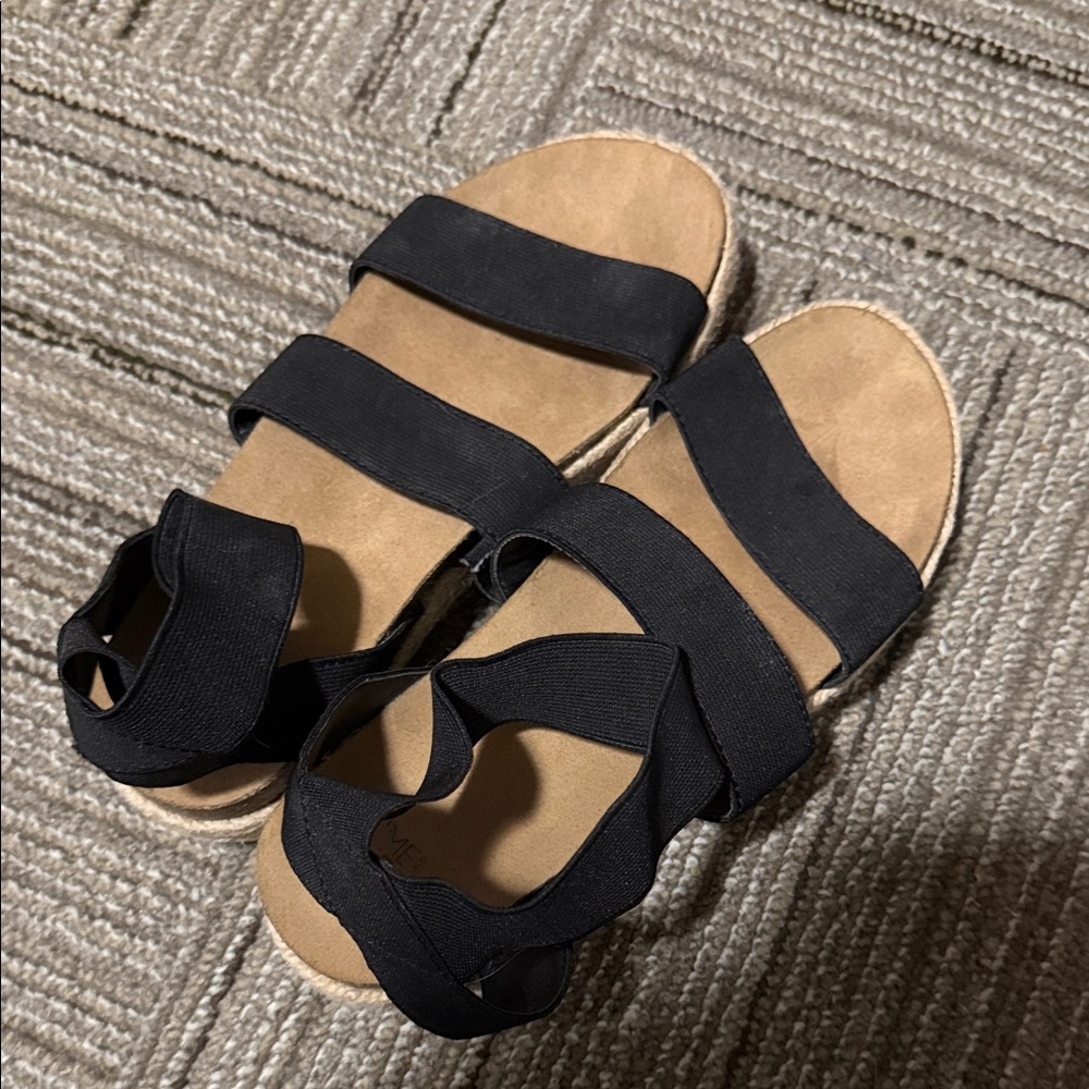 Time and Tru Black and Tan Sandals